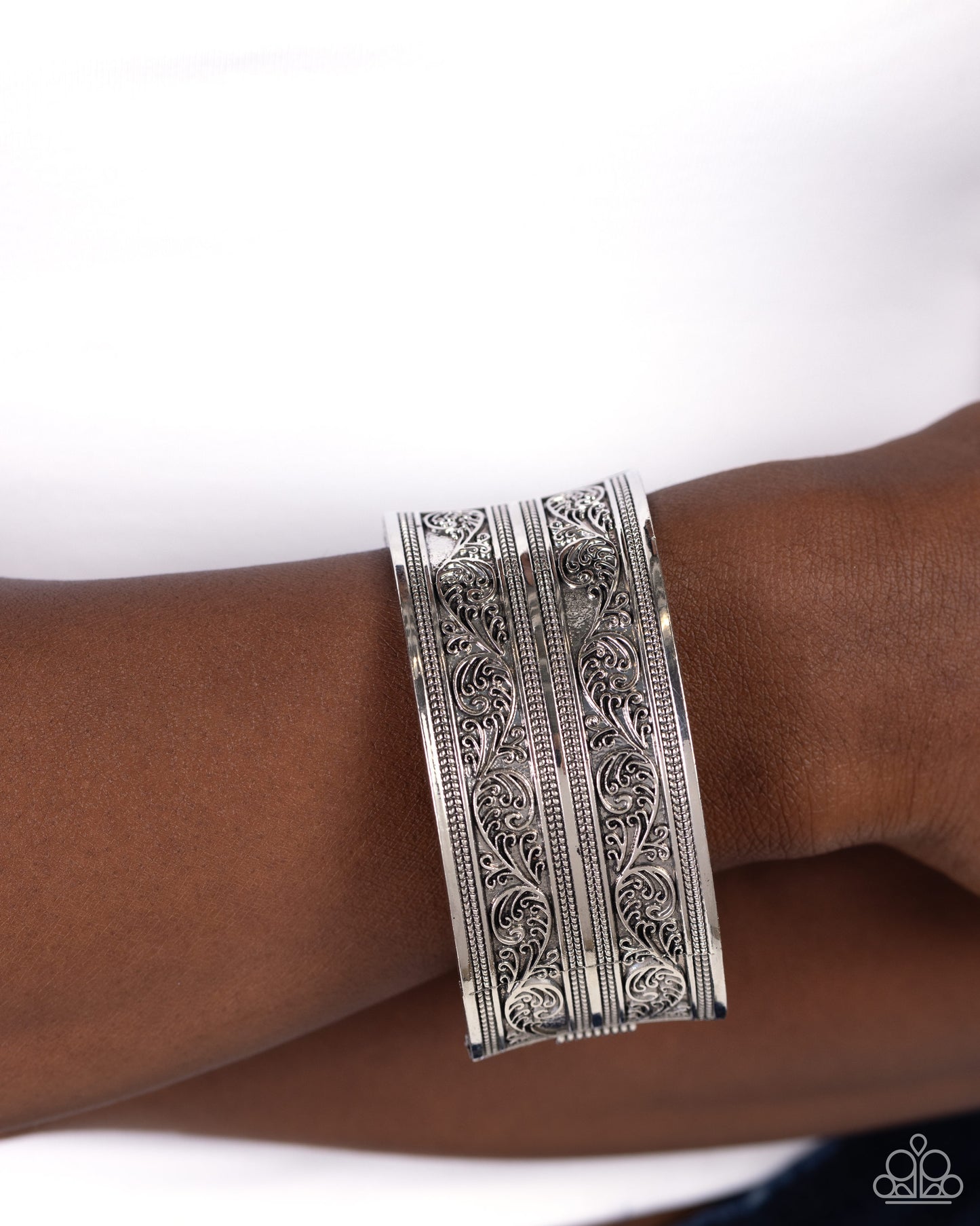 Eclectic European - Silver Paisley Pattern Hinge Bracelet - Paparazzi Accessories