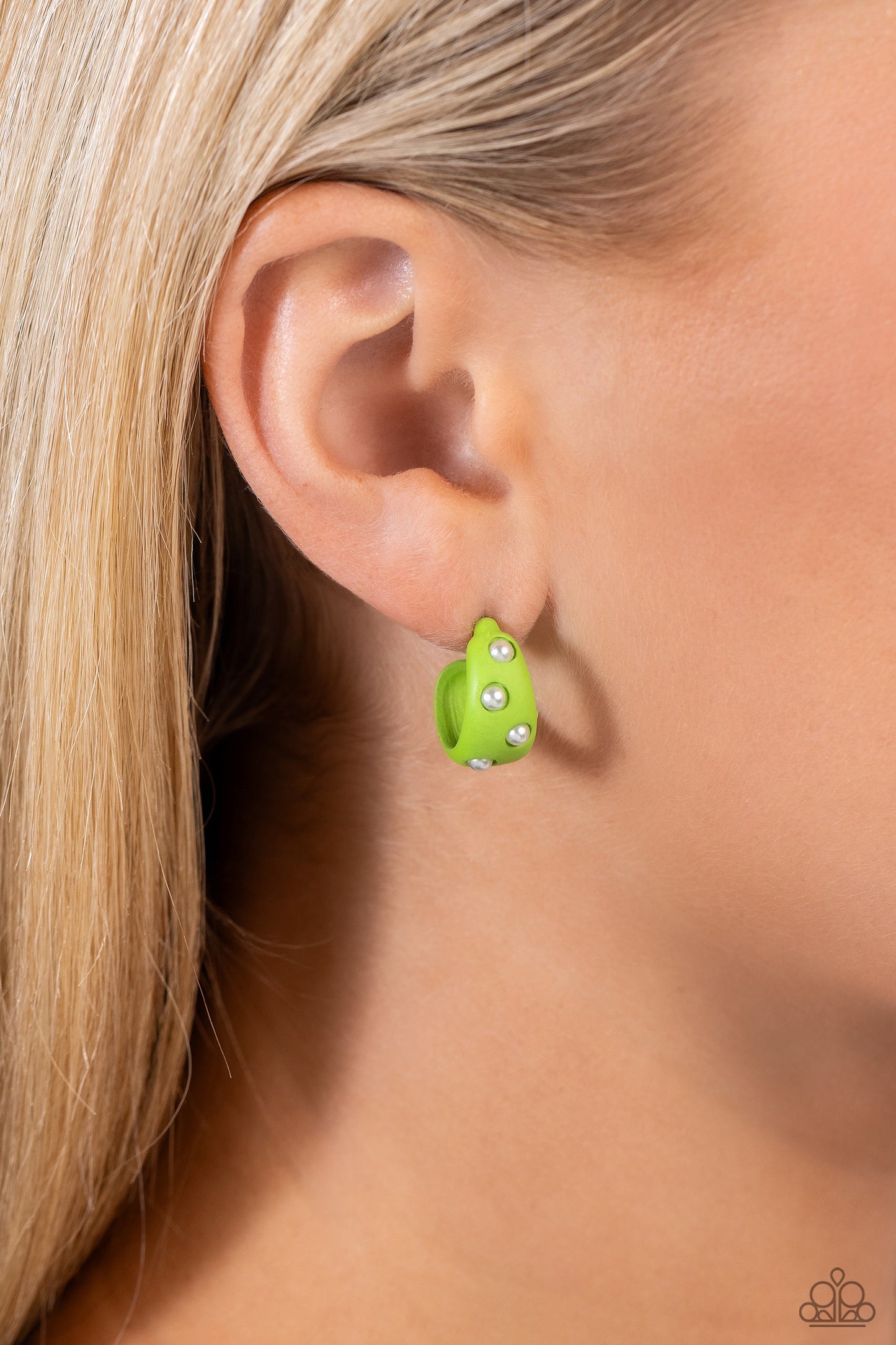 Cover PEARL - Green Dipped Metal Hoop Earrings - Paparazzi Accessories