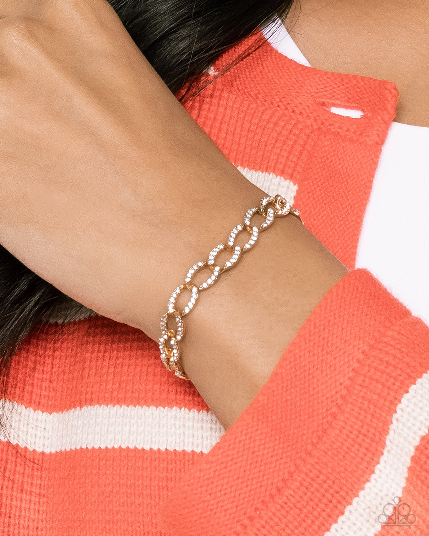 Freethinking Finish - Gold Curb Chain Clasp Chain - Paparazzi Accessories