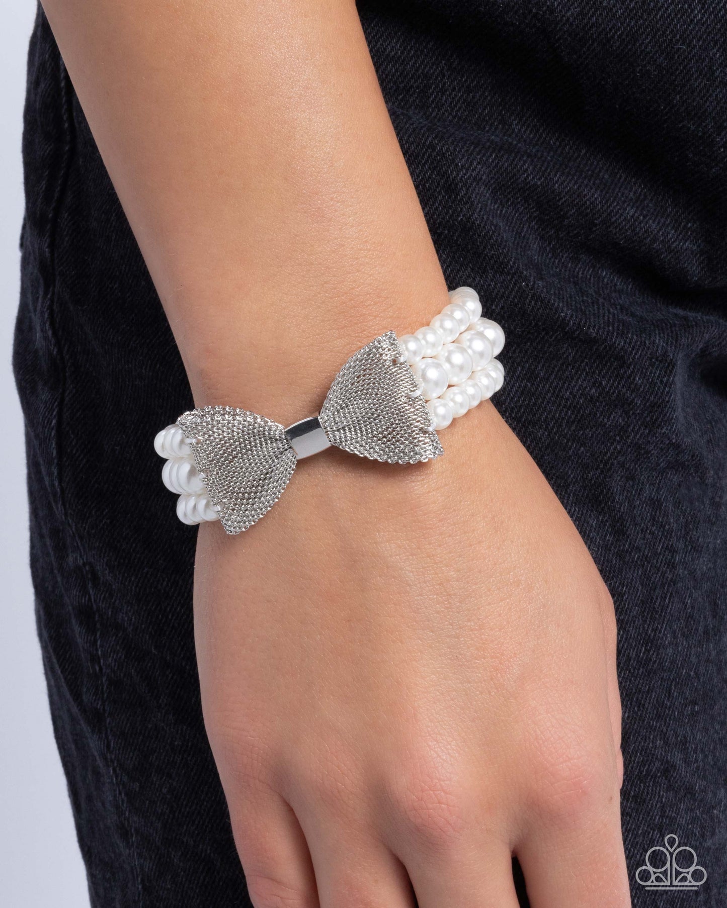 Dapper Dialogue - White Pearl Silver Bow Stretchy Bracelet - Paparazzi Accessories