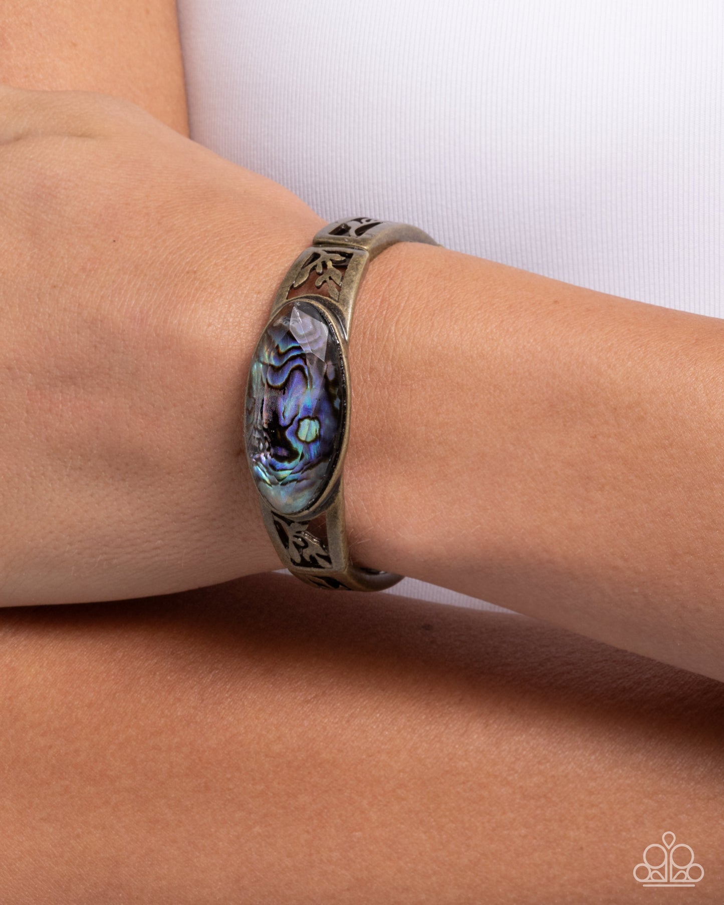 Spliced Santa Fe - Brass & Blue Abalone Shell Stretchy Bracelet - Paparazzi Accessories