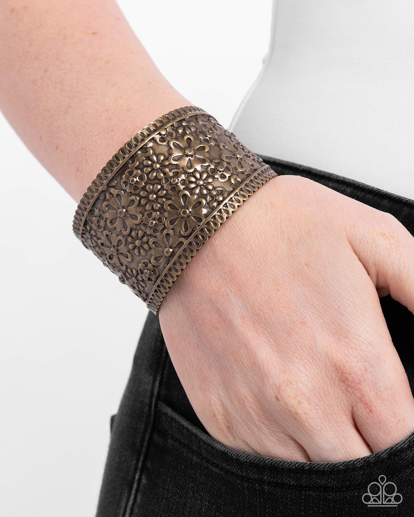 Bouquet Garden - Brass