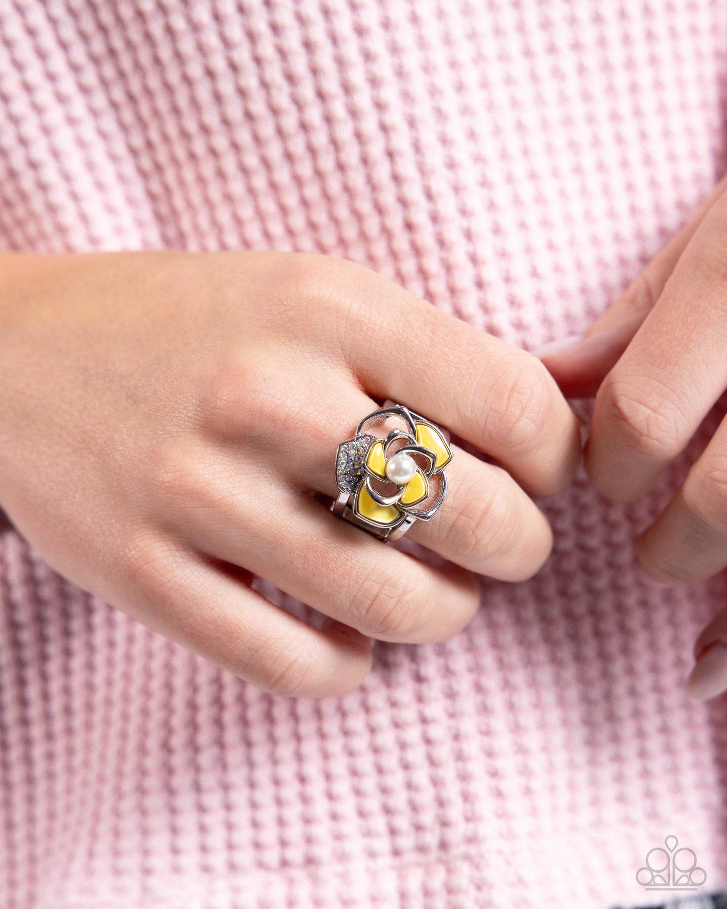 Complete Look - "Mademoi-SHELL Magic - Yellow" Necklace & "Mademoi-SHELL - Yellow" Ring - Paparazzi Accessories