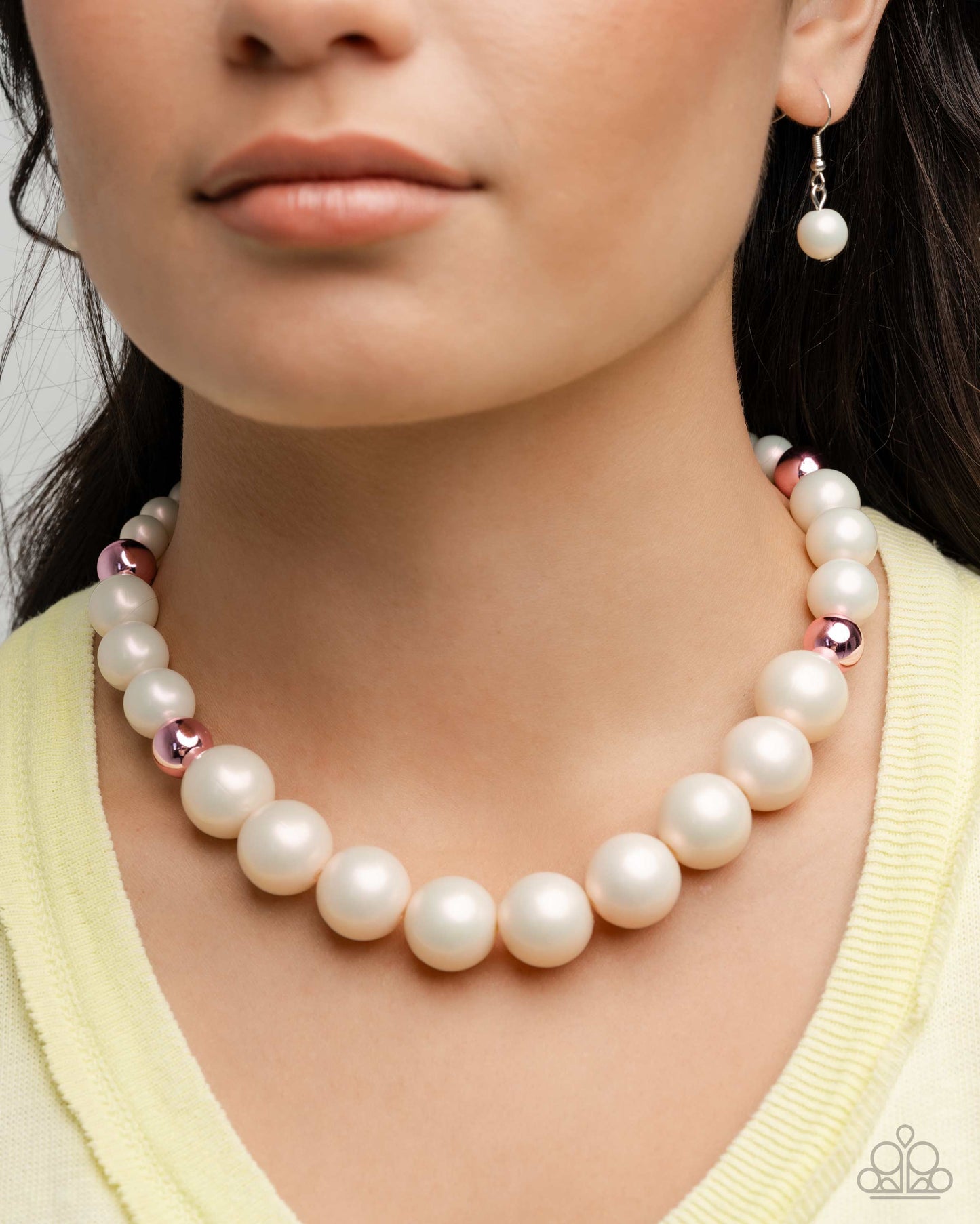 Pearl Platoon - Complete Look - Paparazzi Accessories