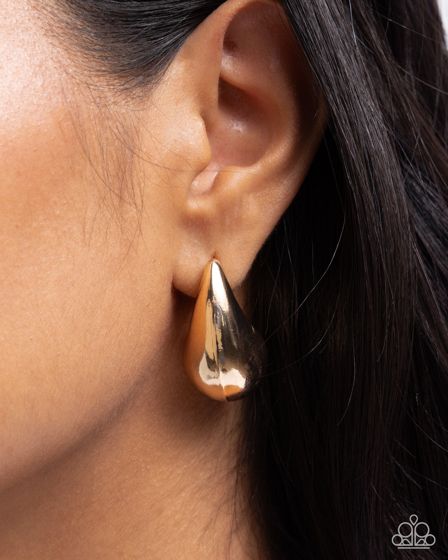 Raindrop Reveal - Gold Post Earrings - Paparazzi Accessories