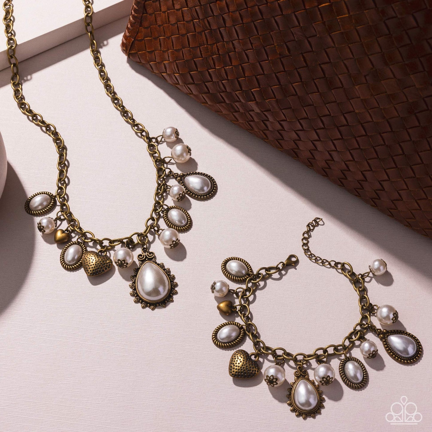 Pearly Pact - Complete Look