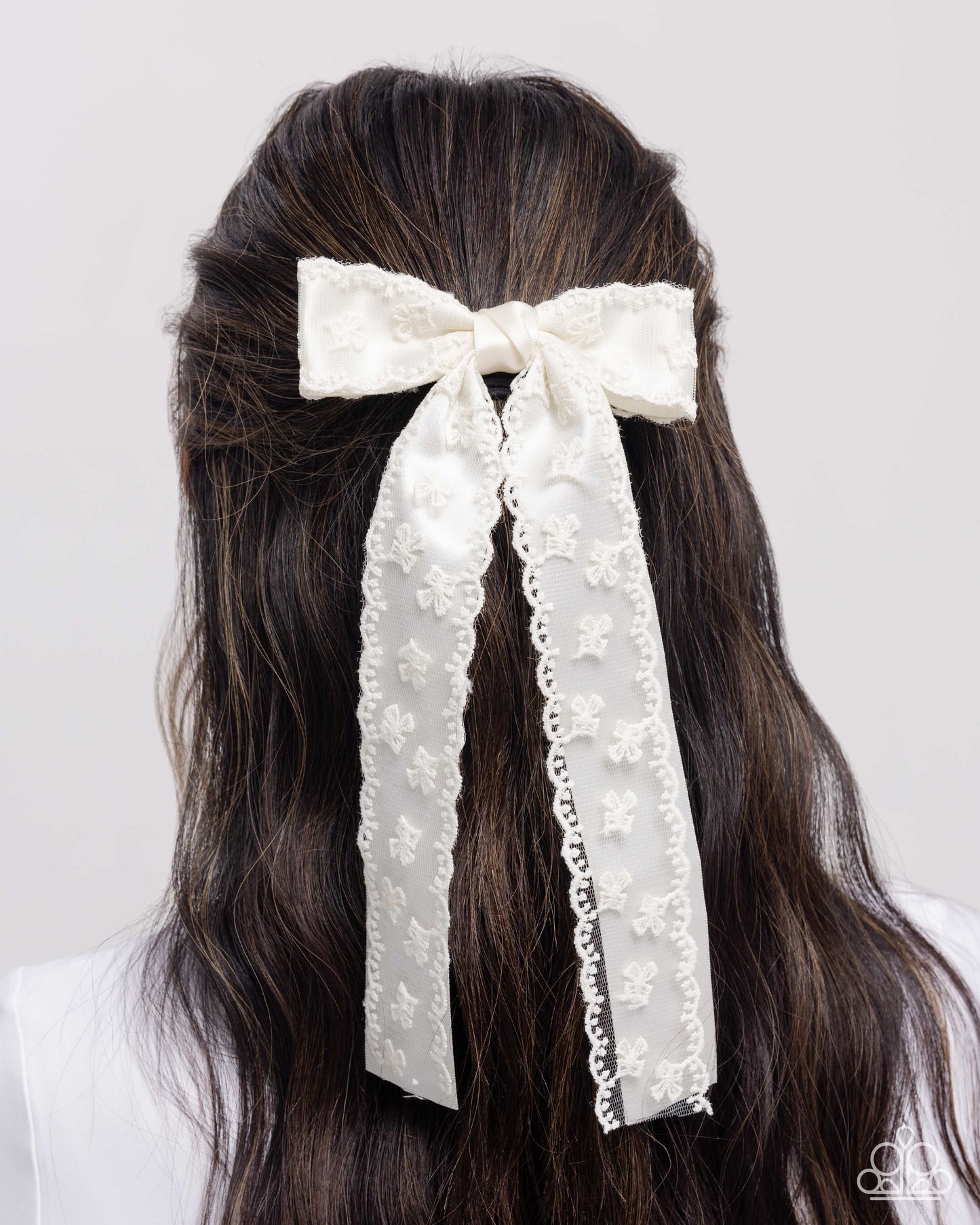 Carefree Coquette - White Lace Ribbon Bow Hair Clip - Paparazzi Accessories