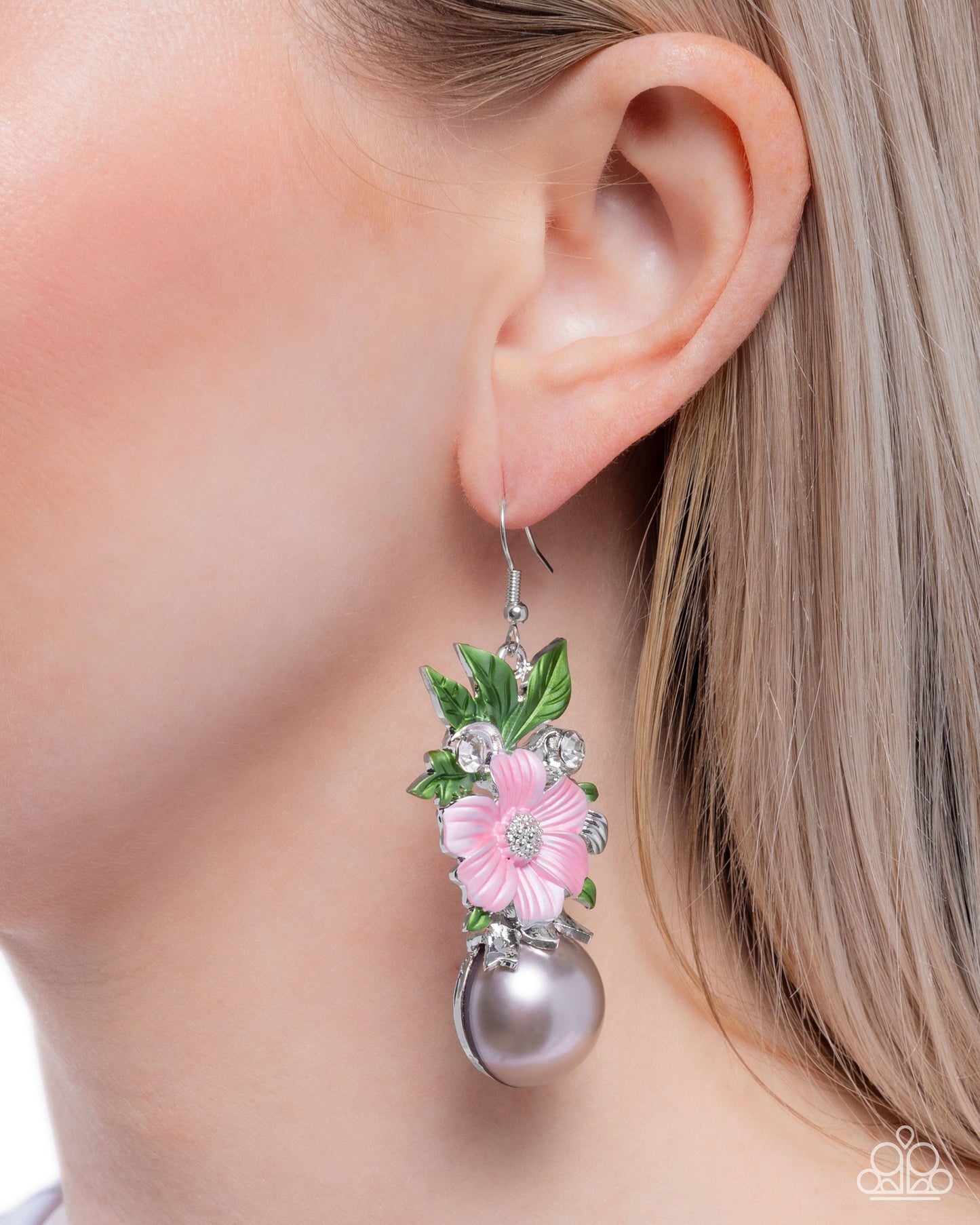 Bouquet Beholder - Earrings