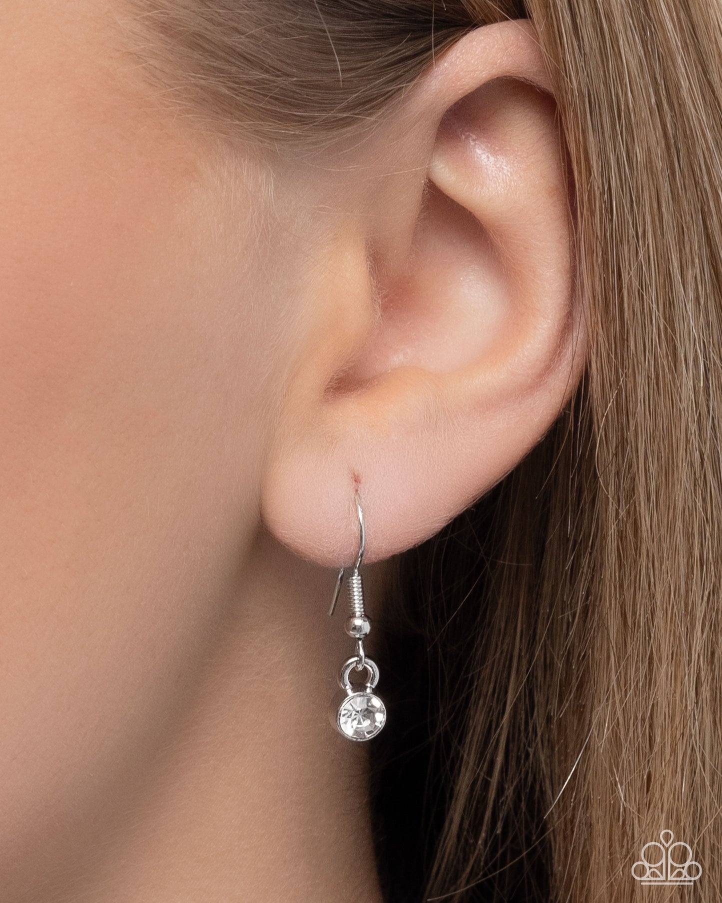 Marquise Maneuver - White