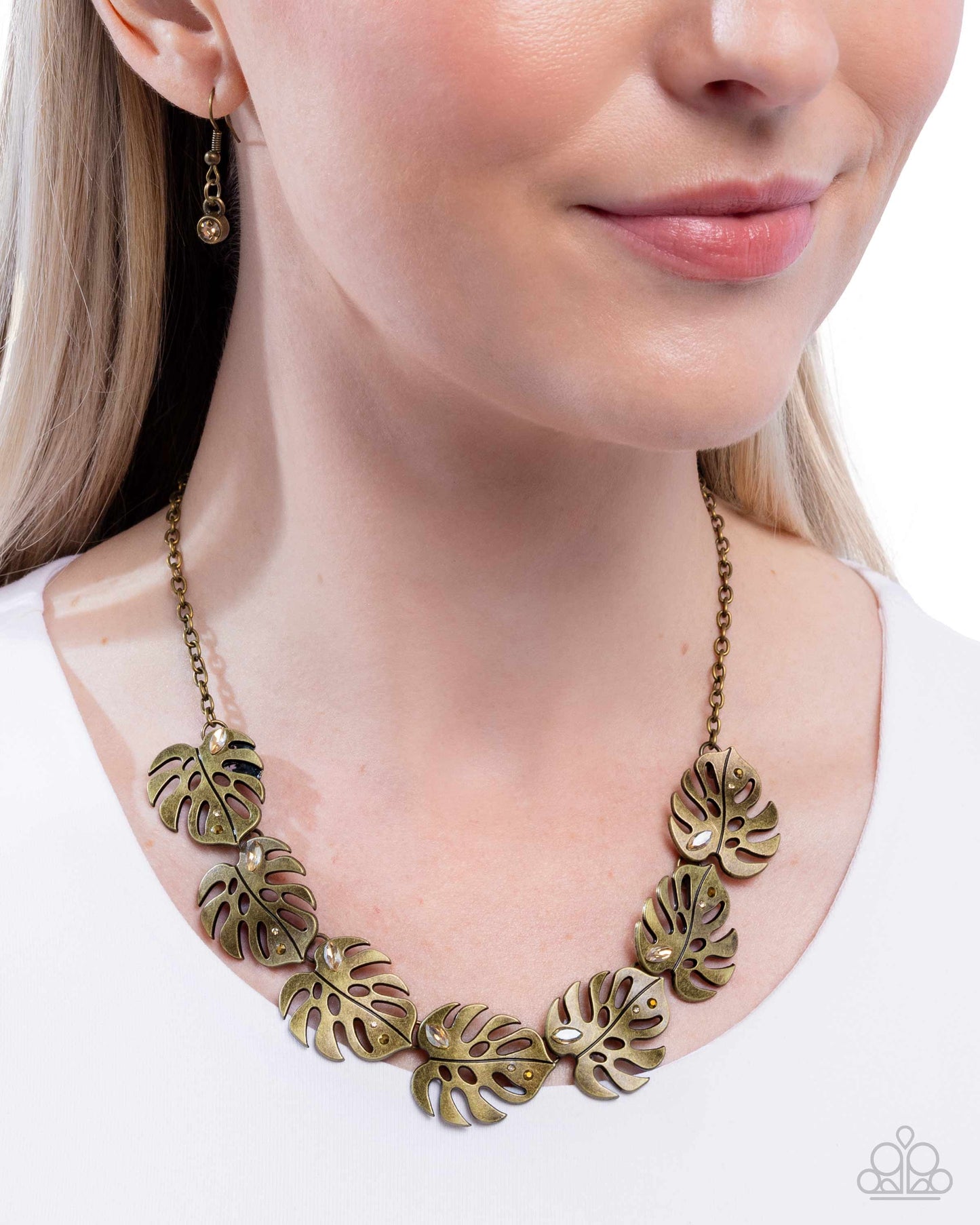 Leafy Legato - Brass Leaf Necklace - Paparazzi Accessories
