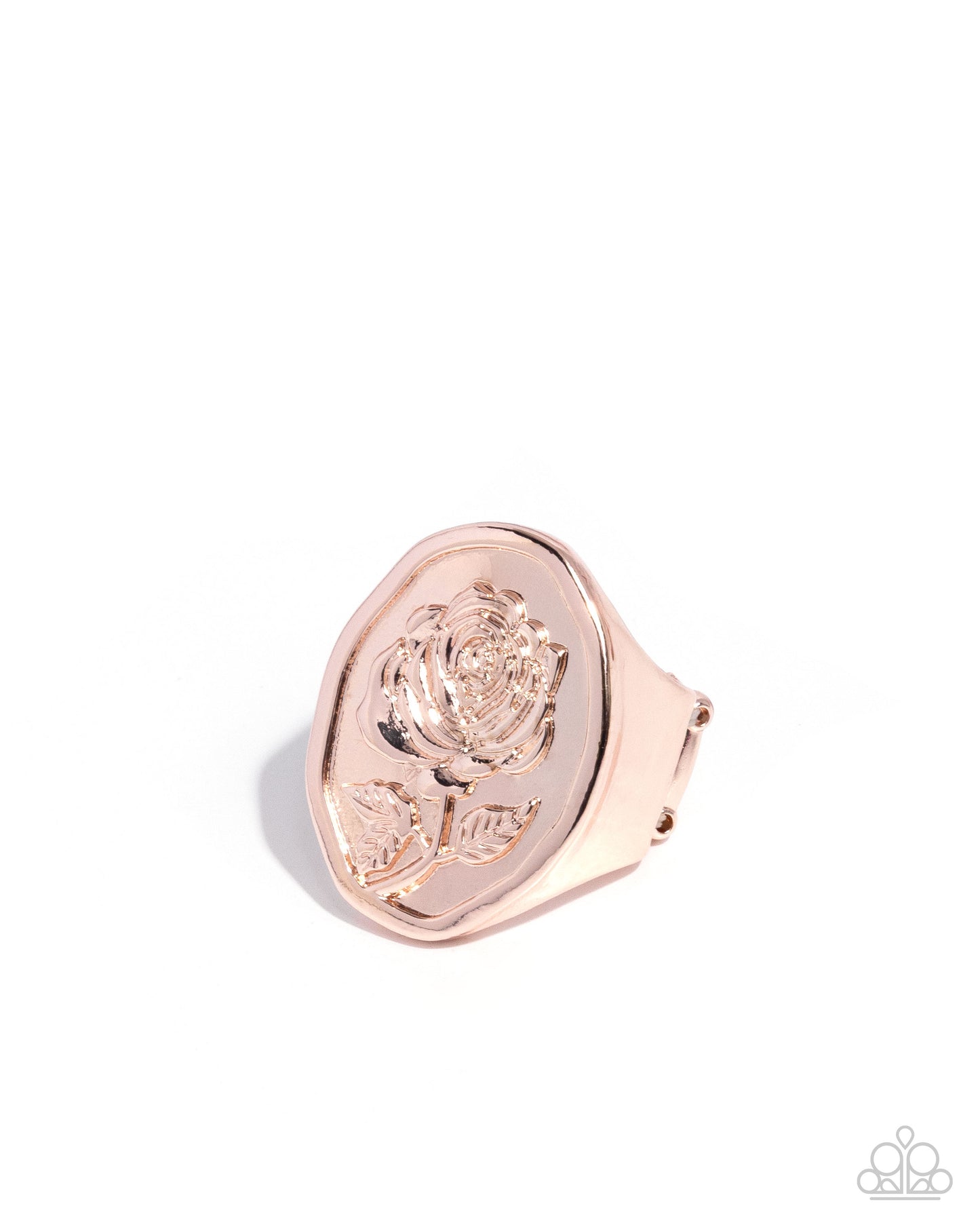 Pleasing Portrait - Rose Gold Oval Frame Rose Ring - Paparazzi Accessories
