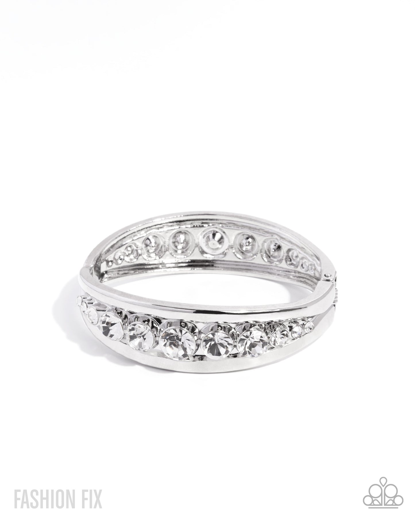 Chic Chronicle - White - July 2025 Fiercely 5th Avenue