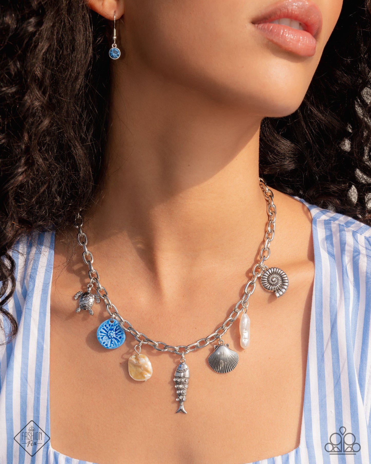 Coastal Climb - Multi - Shell, Turtle, Fish Charm Paparazzi Short Necklace - March 2025 Sunset Sightings