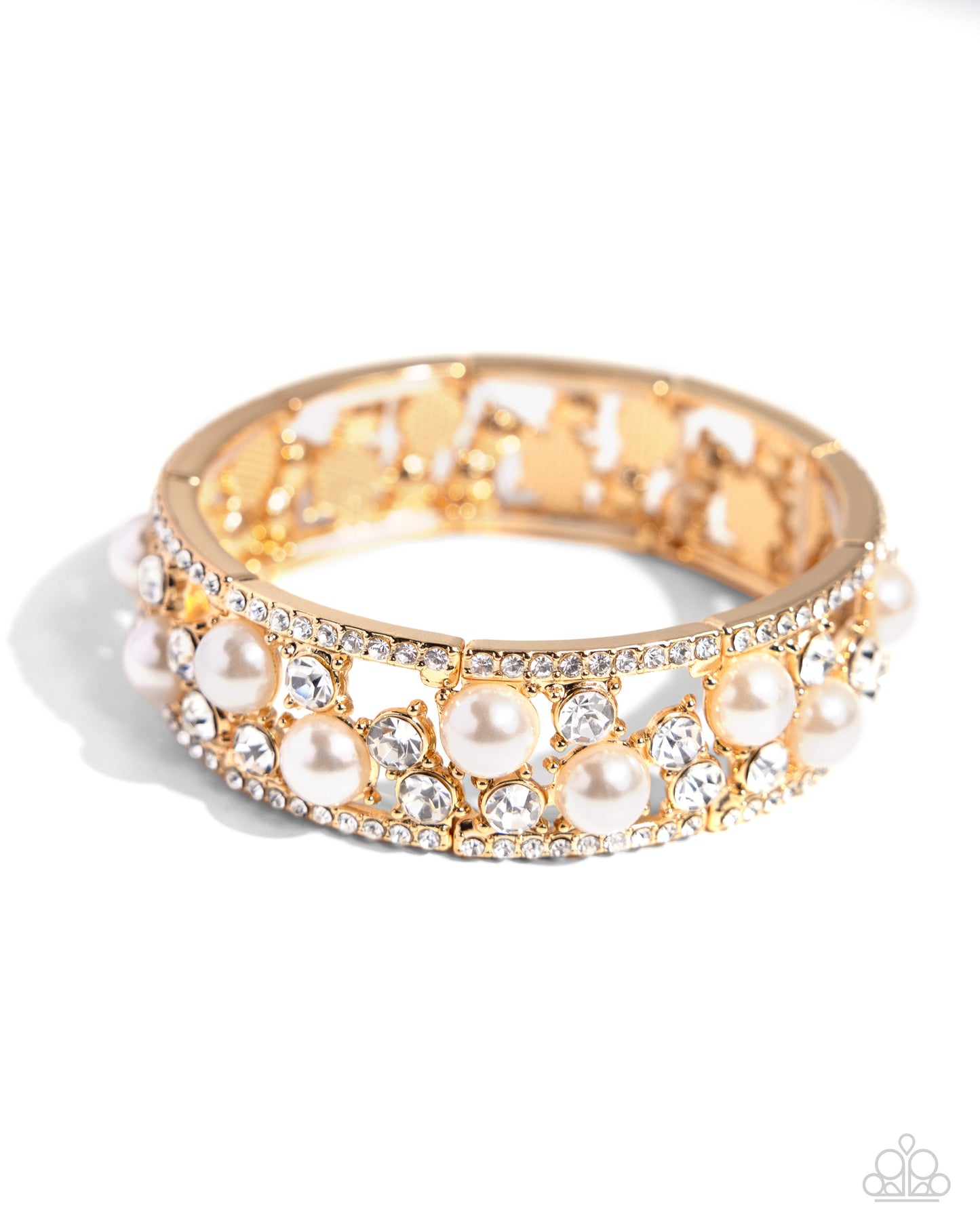 Opera Singer - Gold & Pearl Stretch Bracelet - Paparazzi Accessories