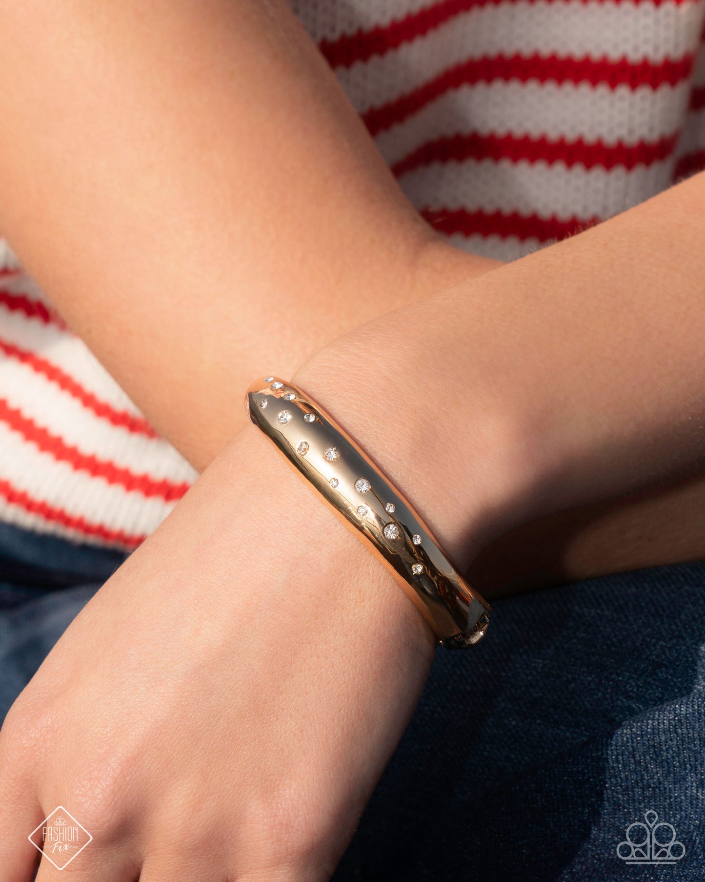 Soft Sparkle - Gold Hinge Bracelet - Glimpses of Malibu April 2025 - Paparazzi Accessories