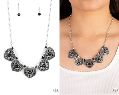 Badlands Basin - Black Necklace - Paparazzi Accessories