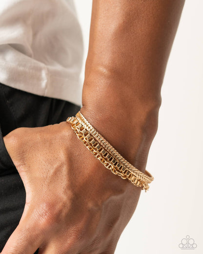 Chain Cabaret - Gold Urban Clasp Bracelet - Paparazzi Accessories