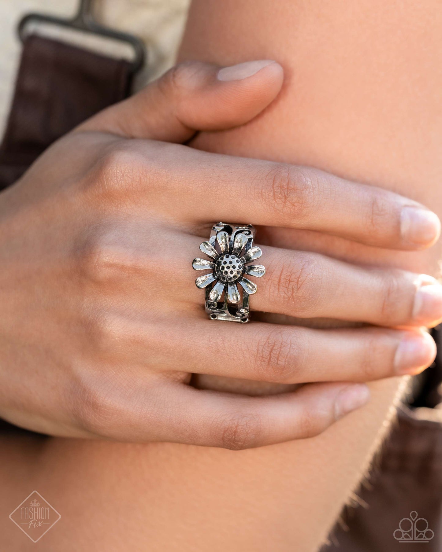 Landslide Lover - Silver Flower Ring - Paparazzi Accessories