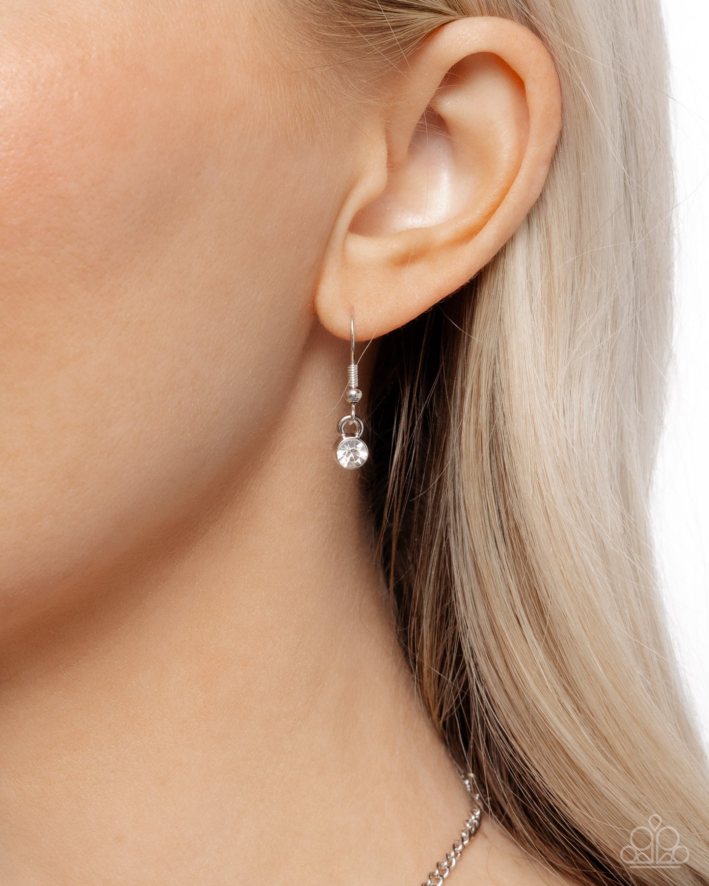 Opera Enthusiast - White Pearl Pendant Necklace - Paparazzi Accessories