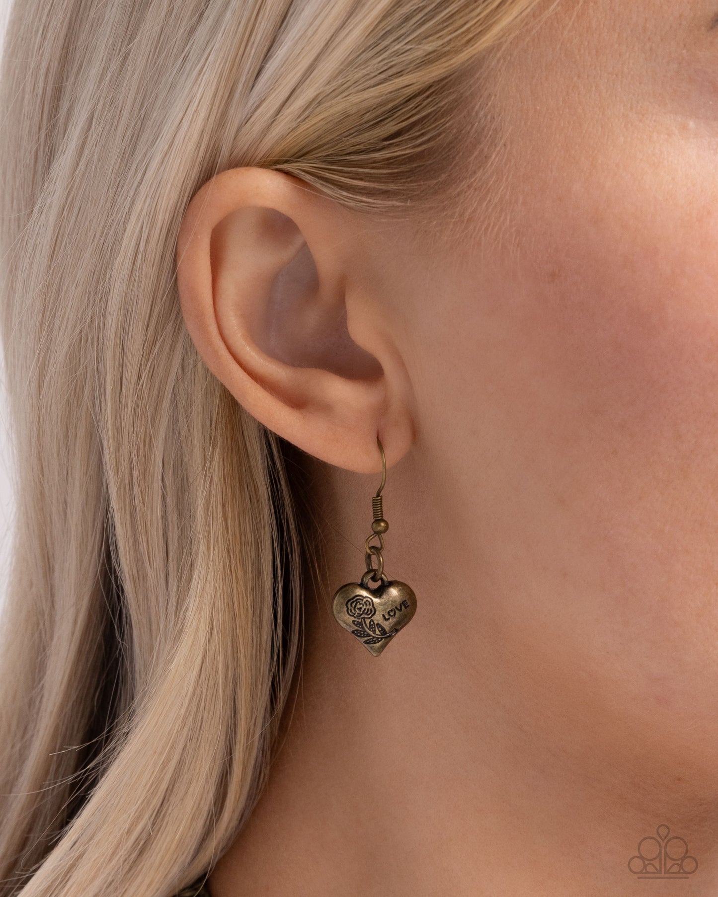 Heart Hangout - Brass Filigree Charm Necklace - Paparazzi Accessories