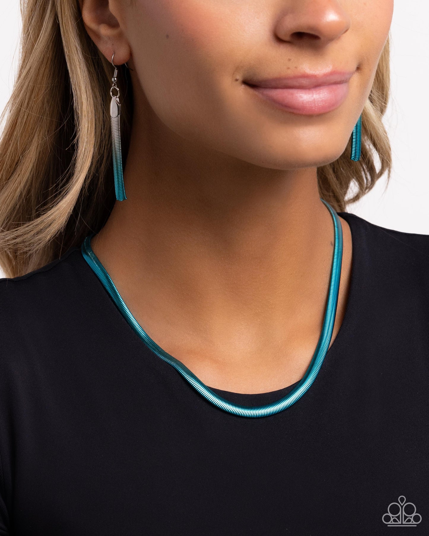 Spray Paint Sass - Blue Ombré Dipped Metal Necklace - Paparazzi Accessories