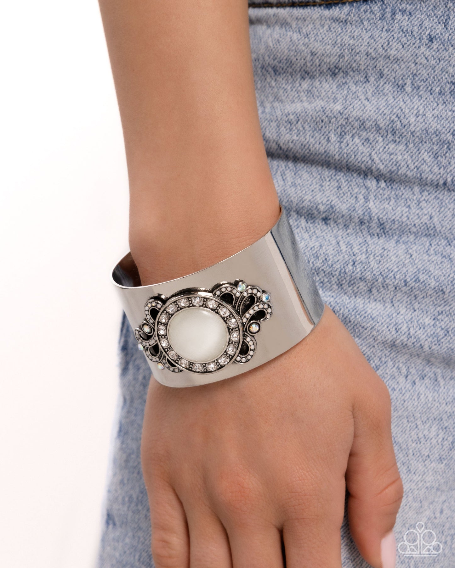 Paisley Princess - White Cat's Eye Stone Silver Cuff Bracelet - Paparazzi Accessories