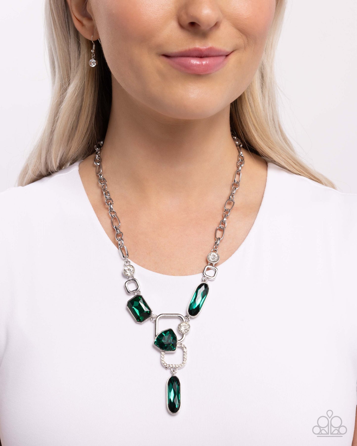 Artistic Elegance - Green Gem Necklace - Paparazzi Accessories