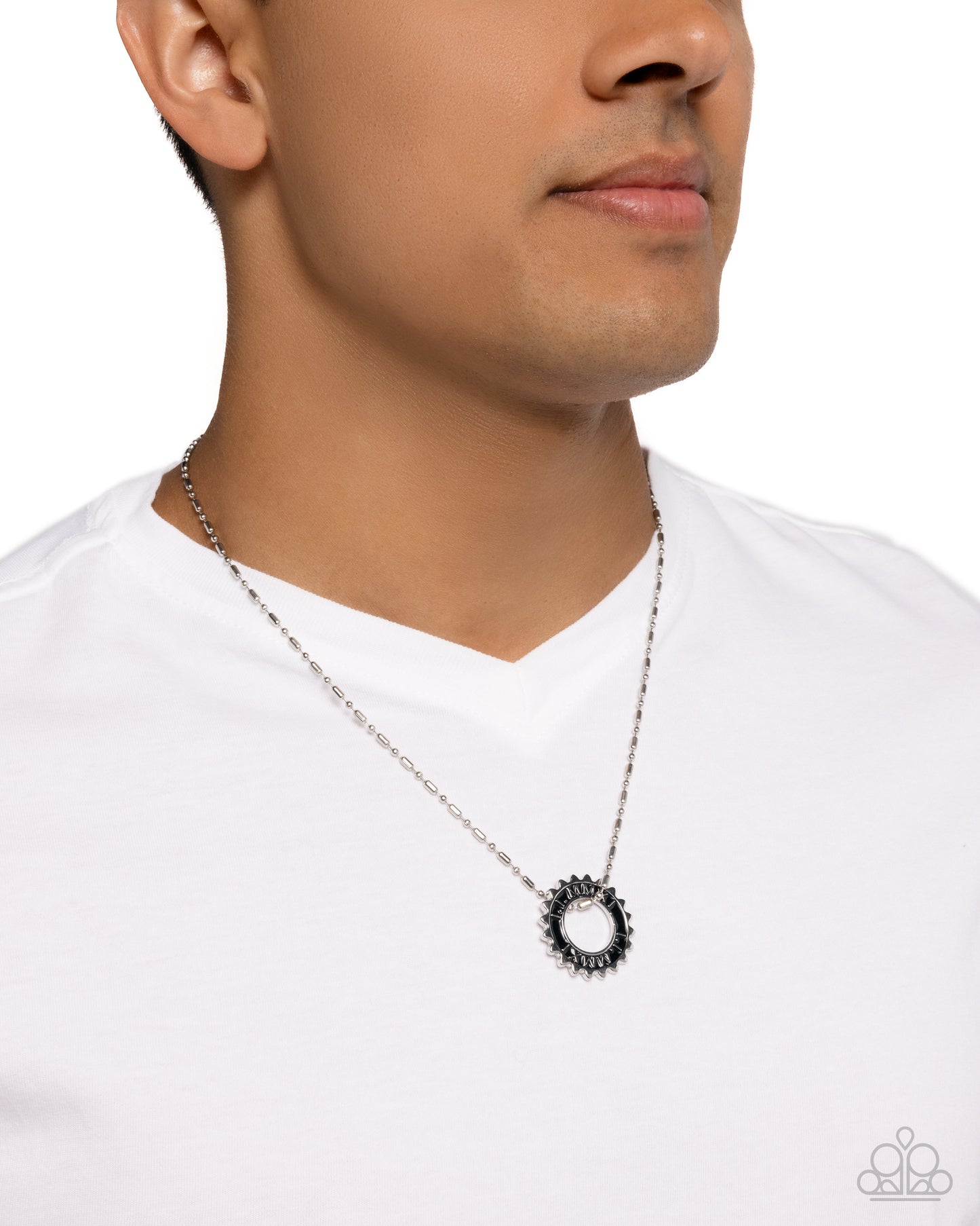 Second Gear - Silver Urban Chain Necklace - Paparazzi Accessories