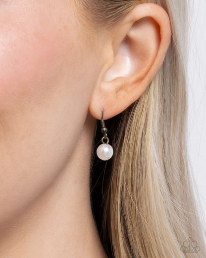 Fresh Facets - Brass White Pearl Necklace - Paparazzi Accessories