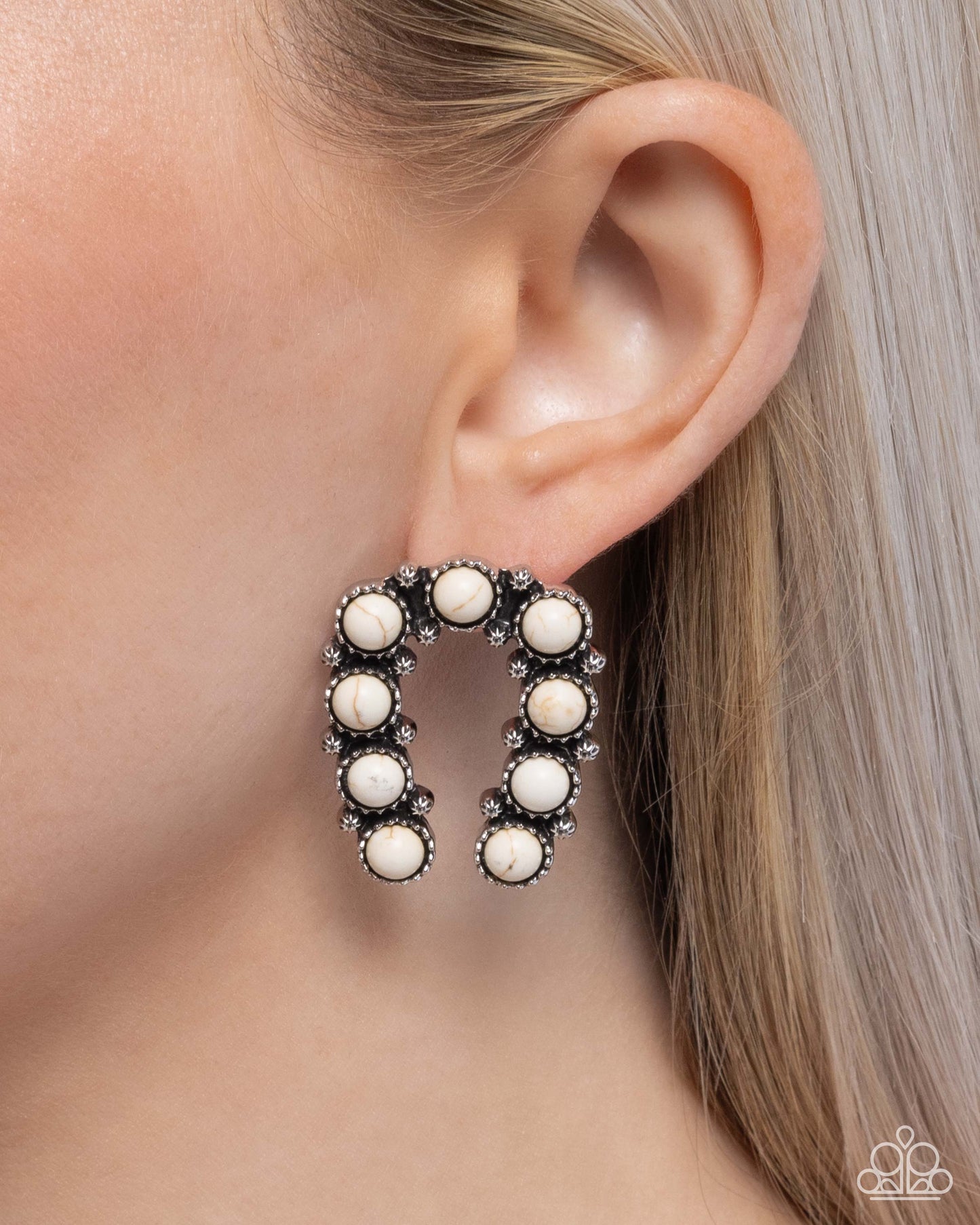 Antiqued Silver and White Crackle Stone Complete Look - Paparazzi Accessories