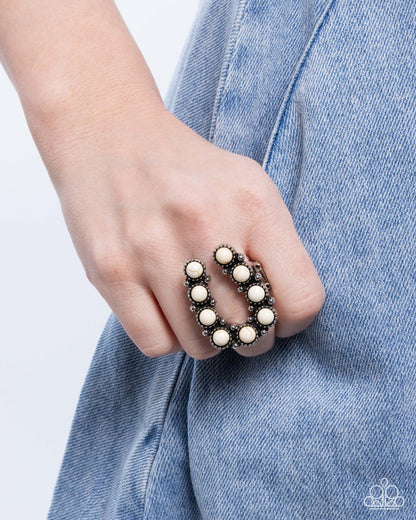Antiqued Silver and White Crackle Stone Complete Look - Paparazzi Accessories