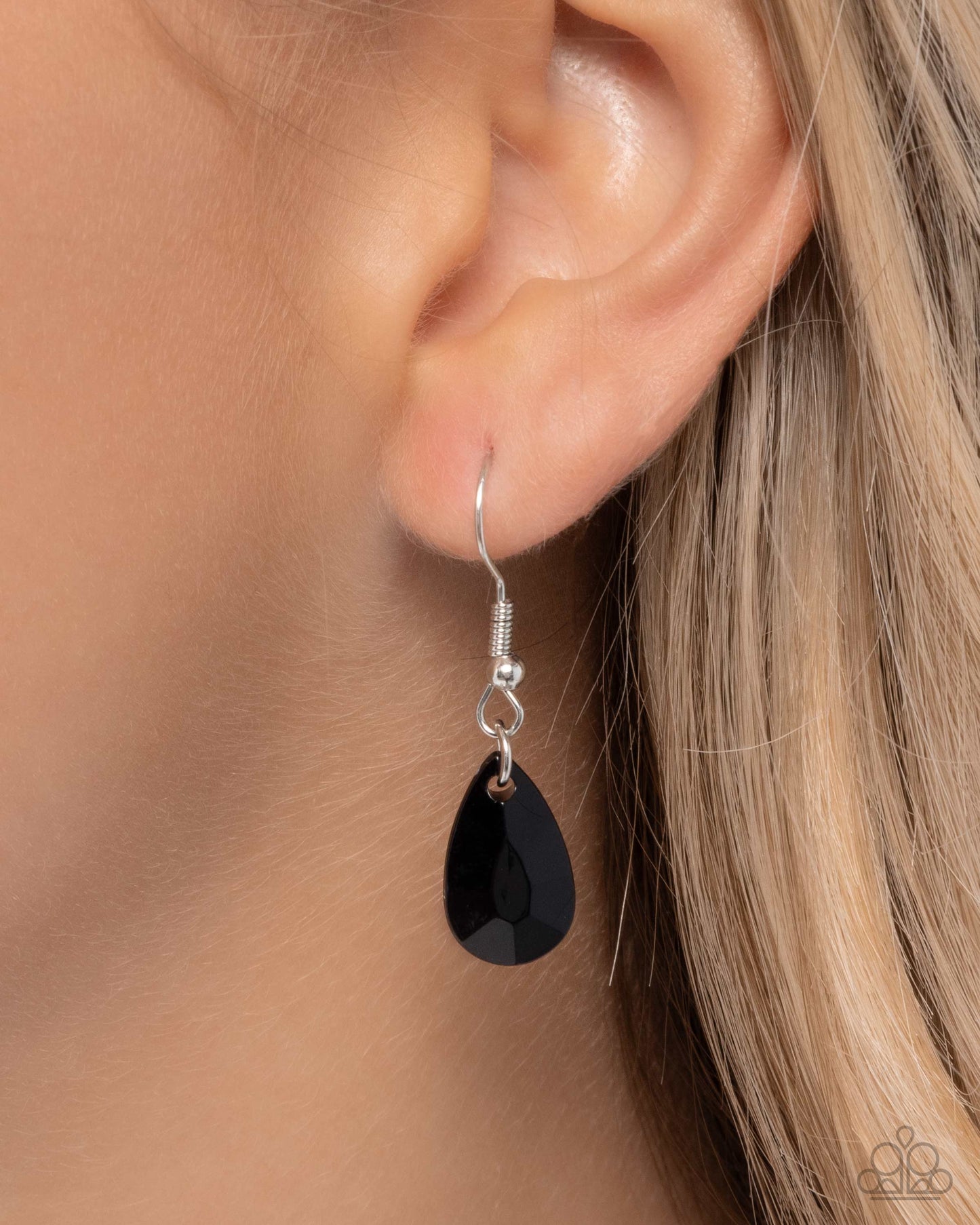 Socialite Statement - Black