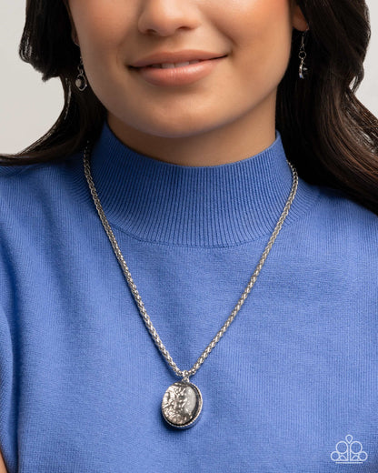 Rule the Light - Complete Look - Silver