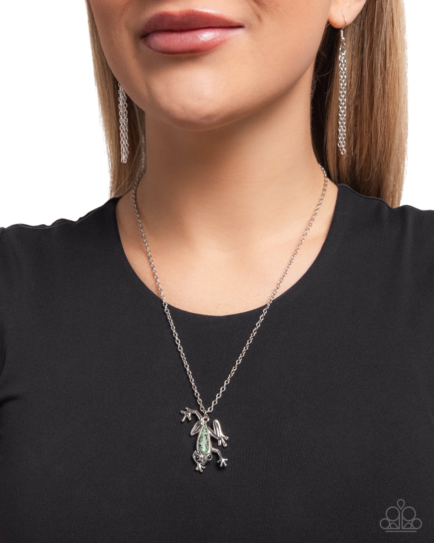 Flashy Tree Frog - Green Stone Necklace - Paparazzi Accessories