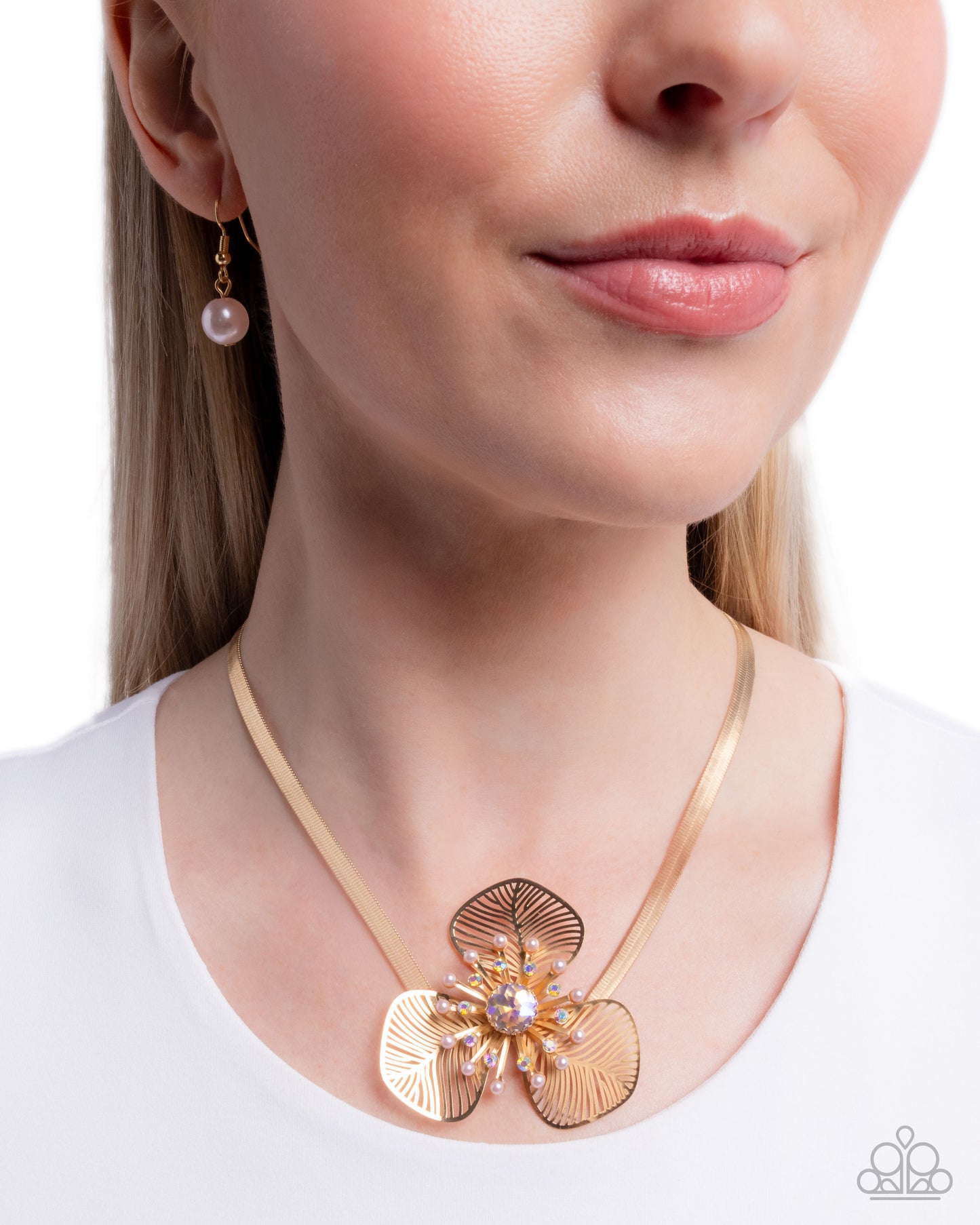 Valiantly Verdant - Pink Iridescent Gem, Gold Flower Necklace - Paparazzi Accessories