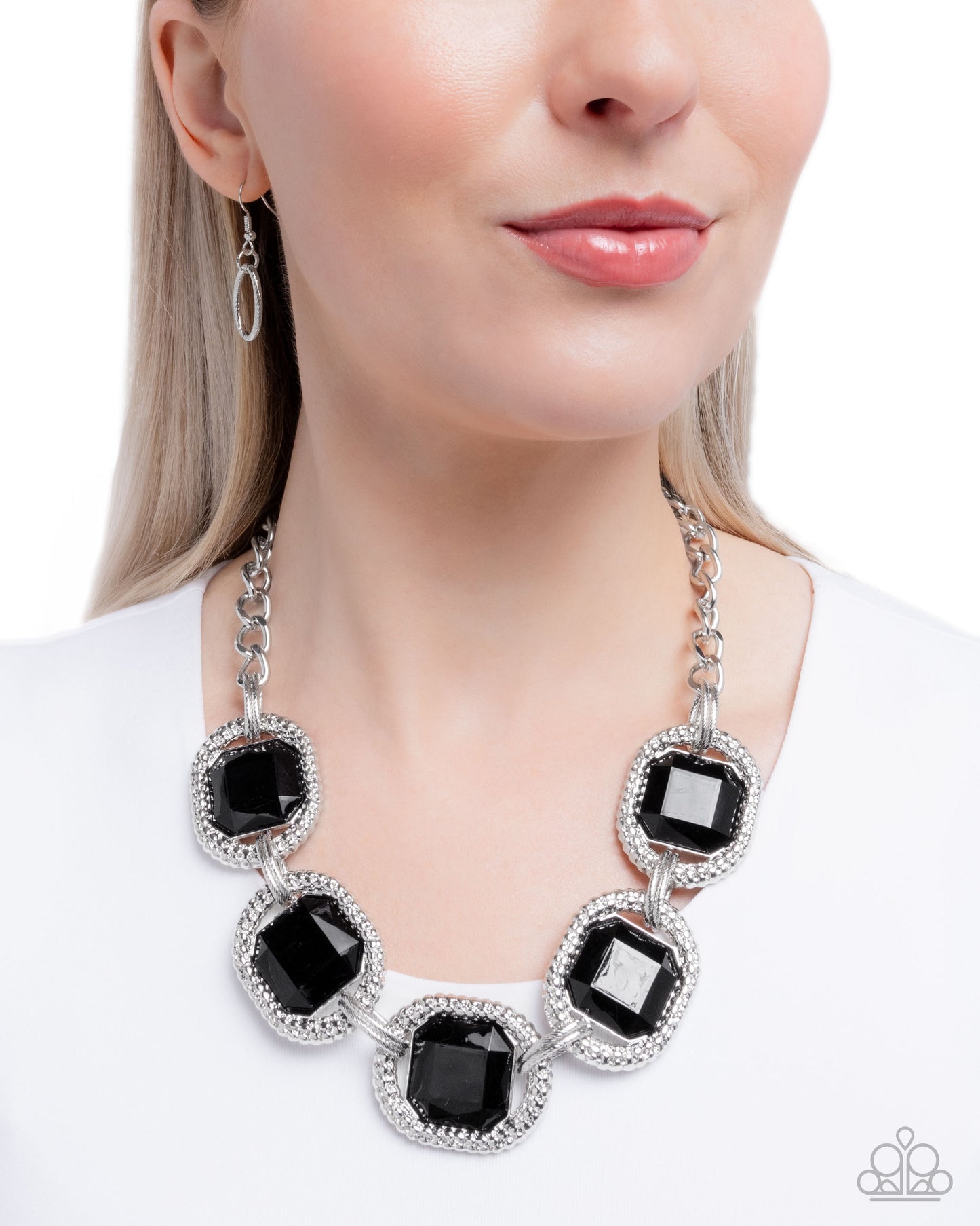 Framing Fanatic - Black Acrylic Silver Necklace - Paparazzi Accessories