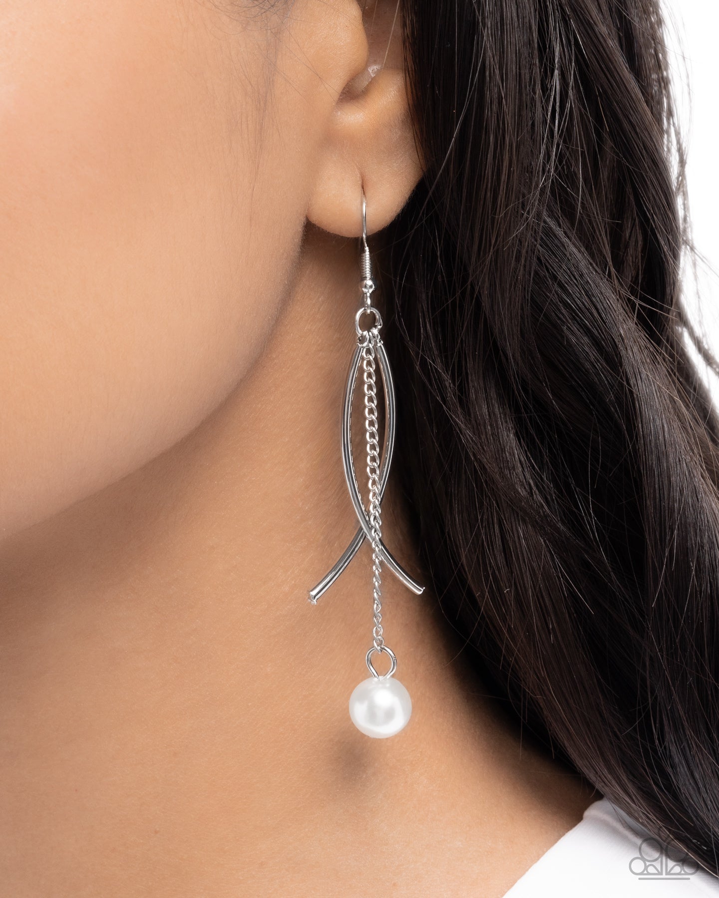 Captivating Curves - White