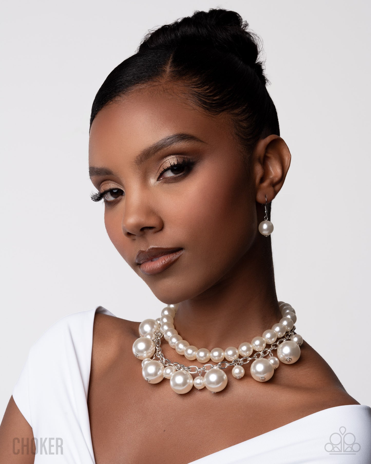 Sophisticated to the Max - White Pearl Silver Necklace - Paparazzi Accessories