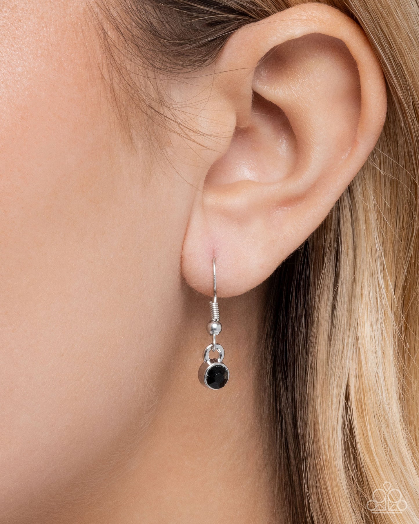 Quarterback Chic - Black