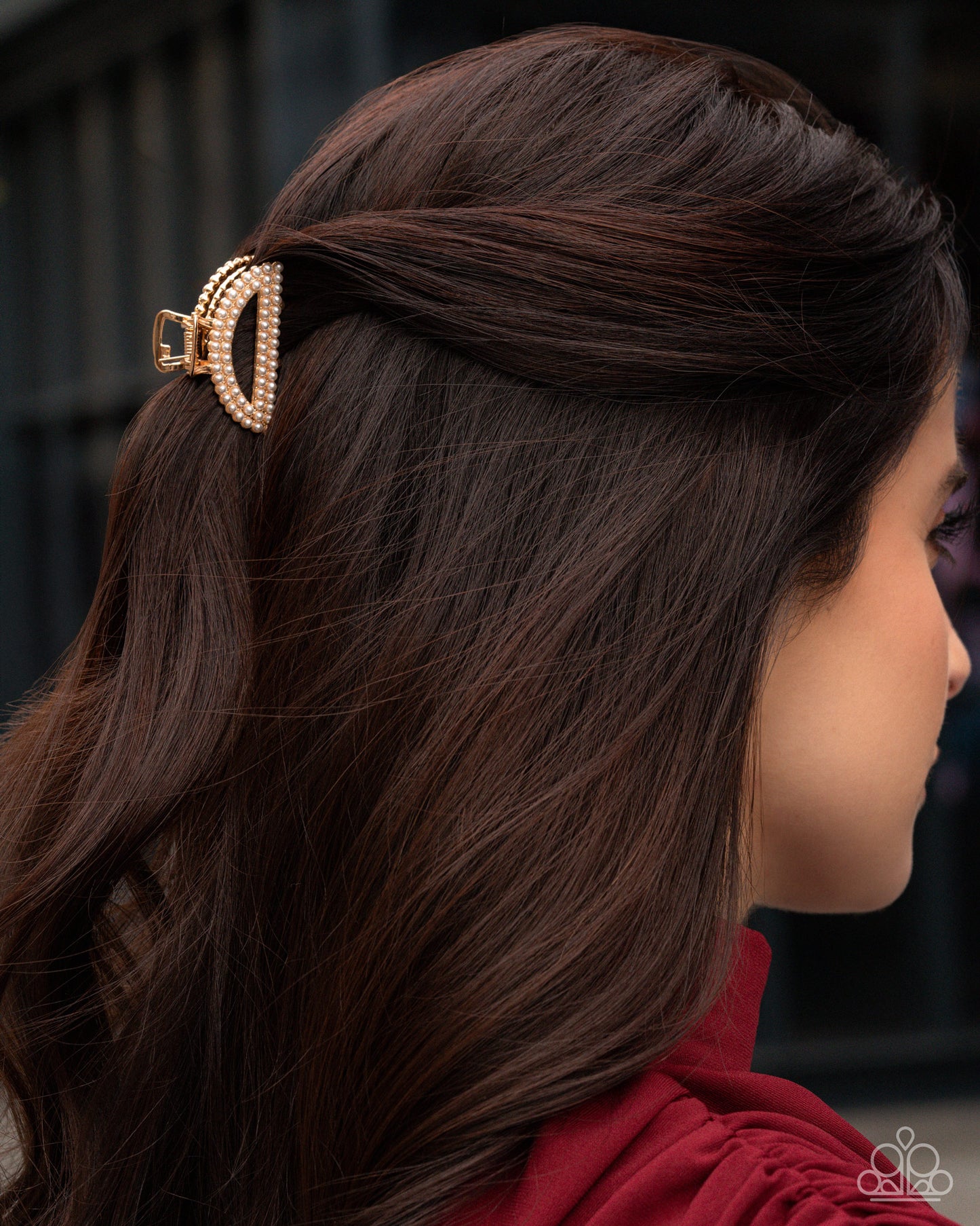 Directorial Delight - Gold Claw Clip - Paparazzi Accessories