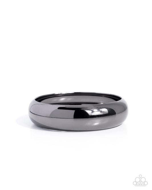 Sleek Shanty - Black