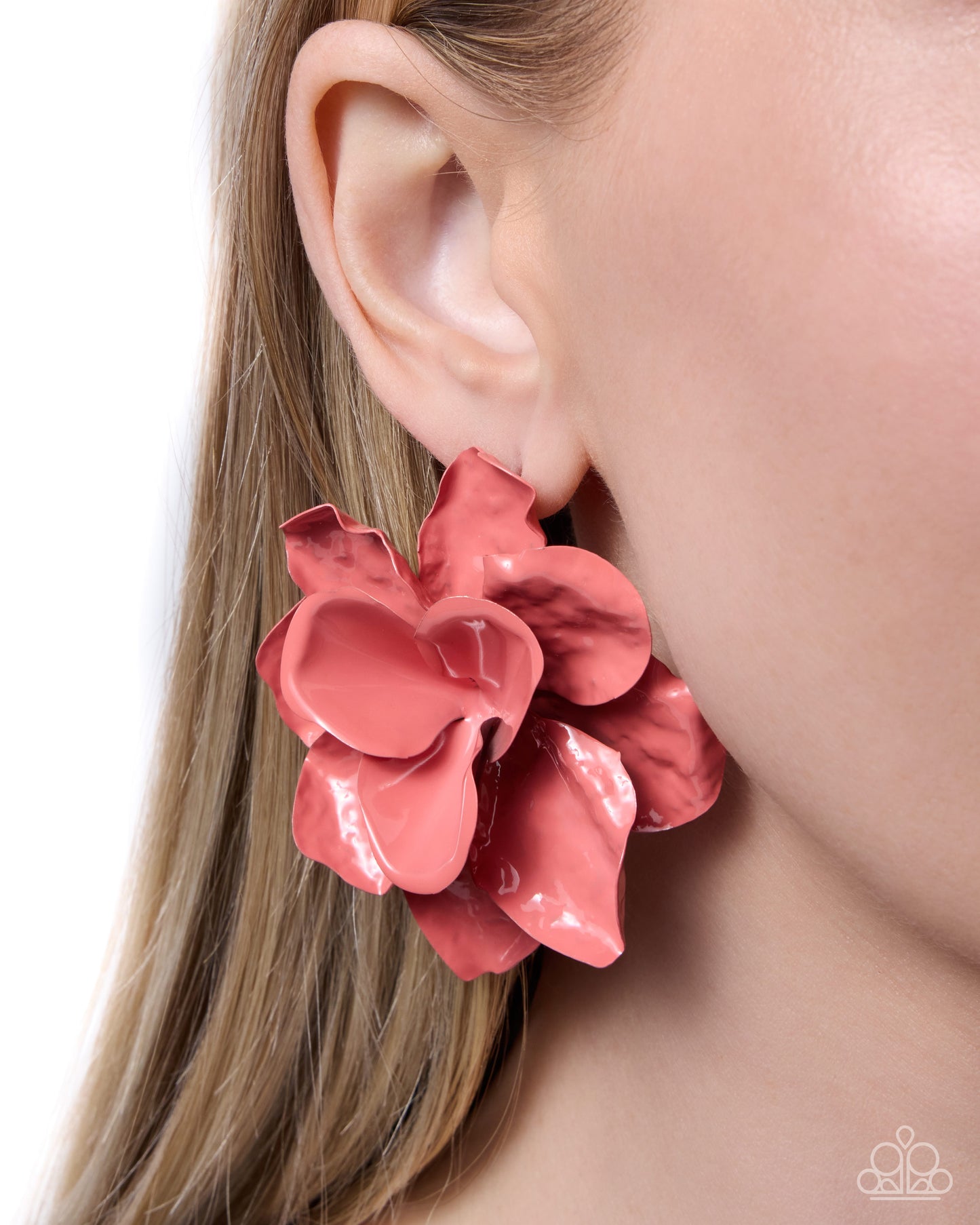 Petaled Pitch - Pink