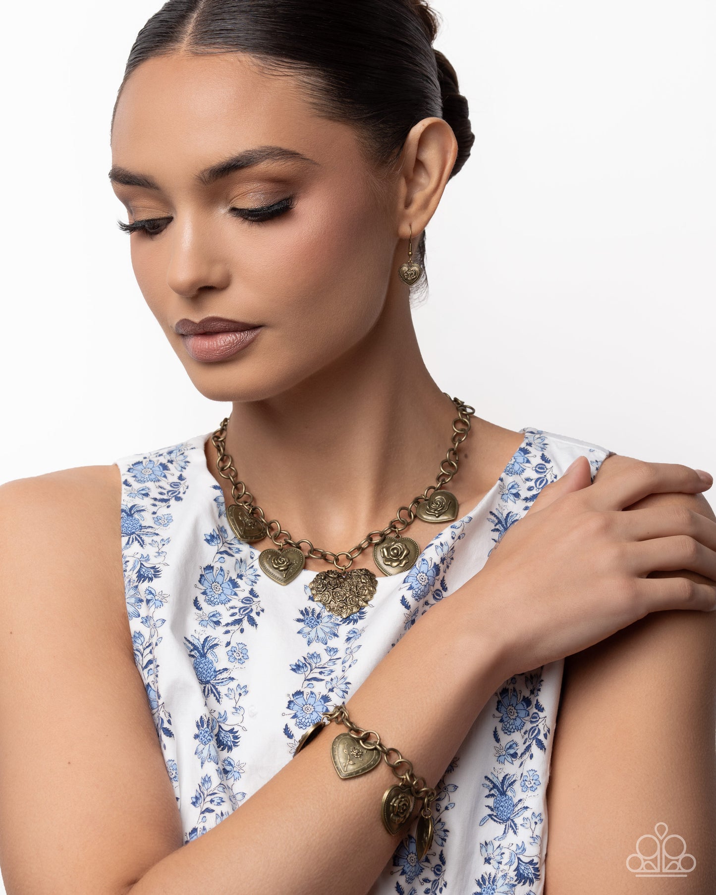 Chic Conclusion - Brass