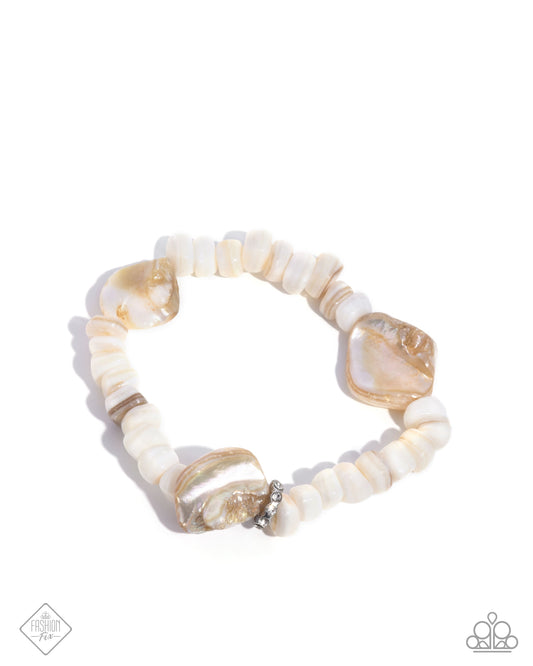 Coastal Caliber - White - Seashell Bead Paparazzi Stretchy Bracelet - March 2025 Sunset Sightings