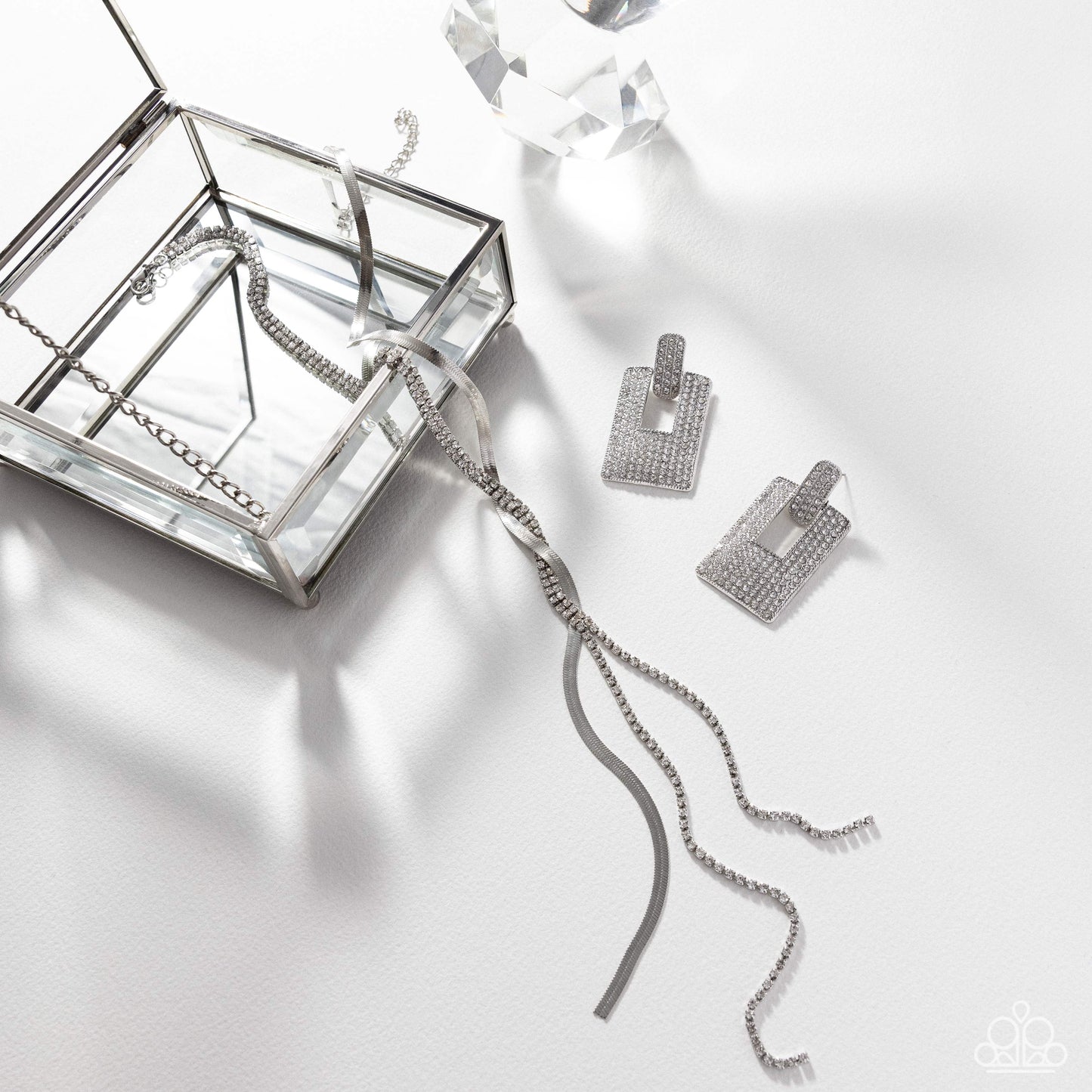 Fiercely 5th Avenue - Complete Look - October 2025 - Paparazzi Accessories