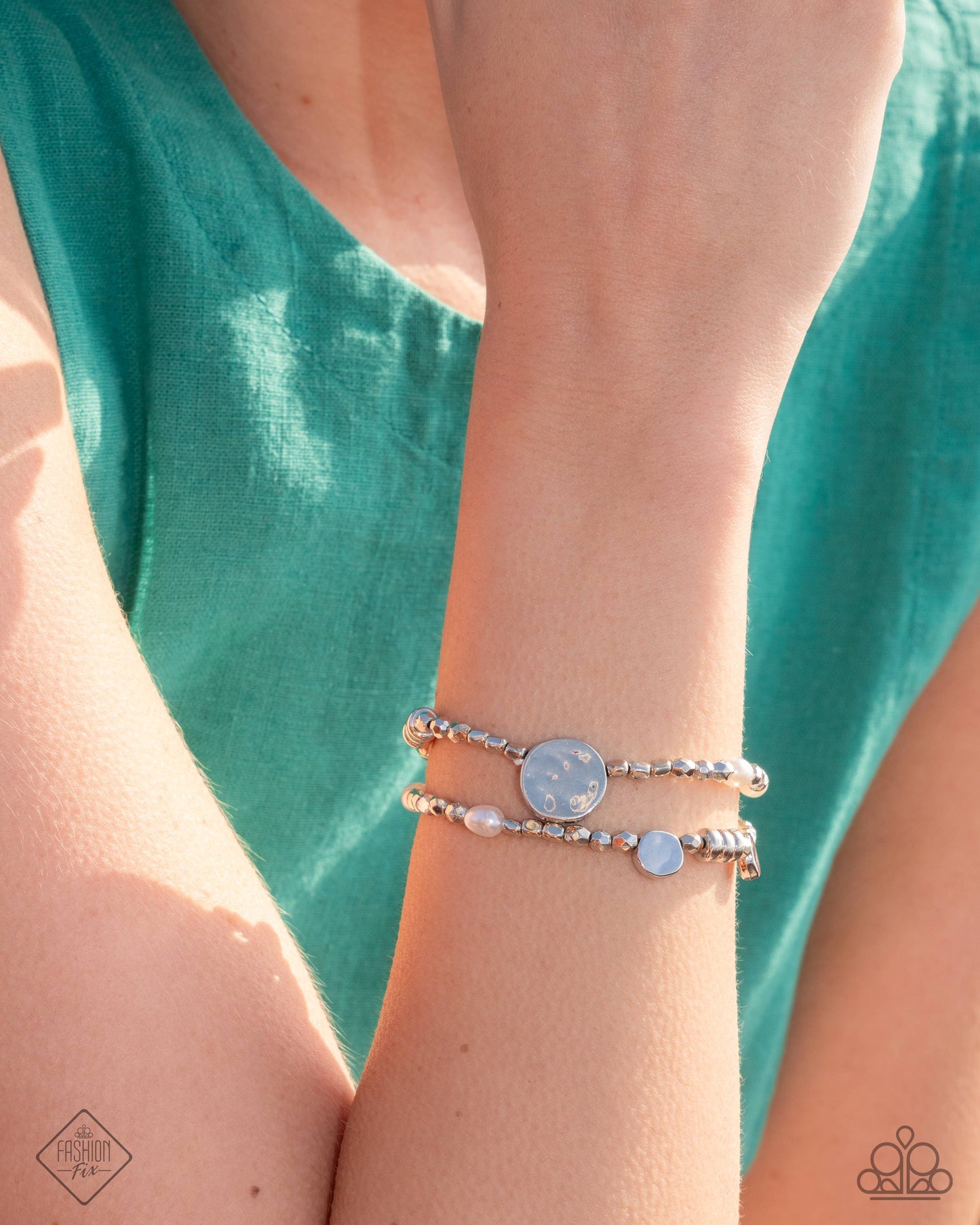Refreshing Rumba - White Stretchy Bracelet - Glimpses of Malibu - February 2025