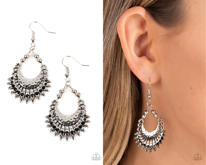 Lunar Luxury - Black