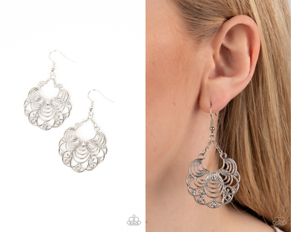 Frilly Finesse - Silver