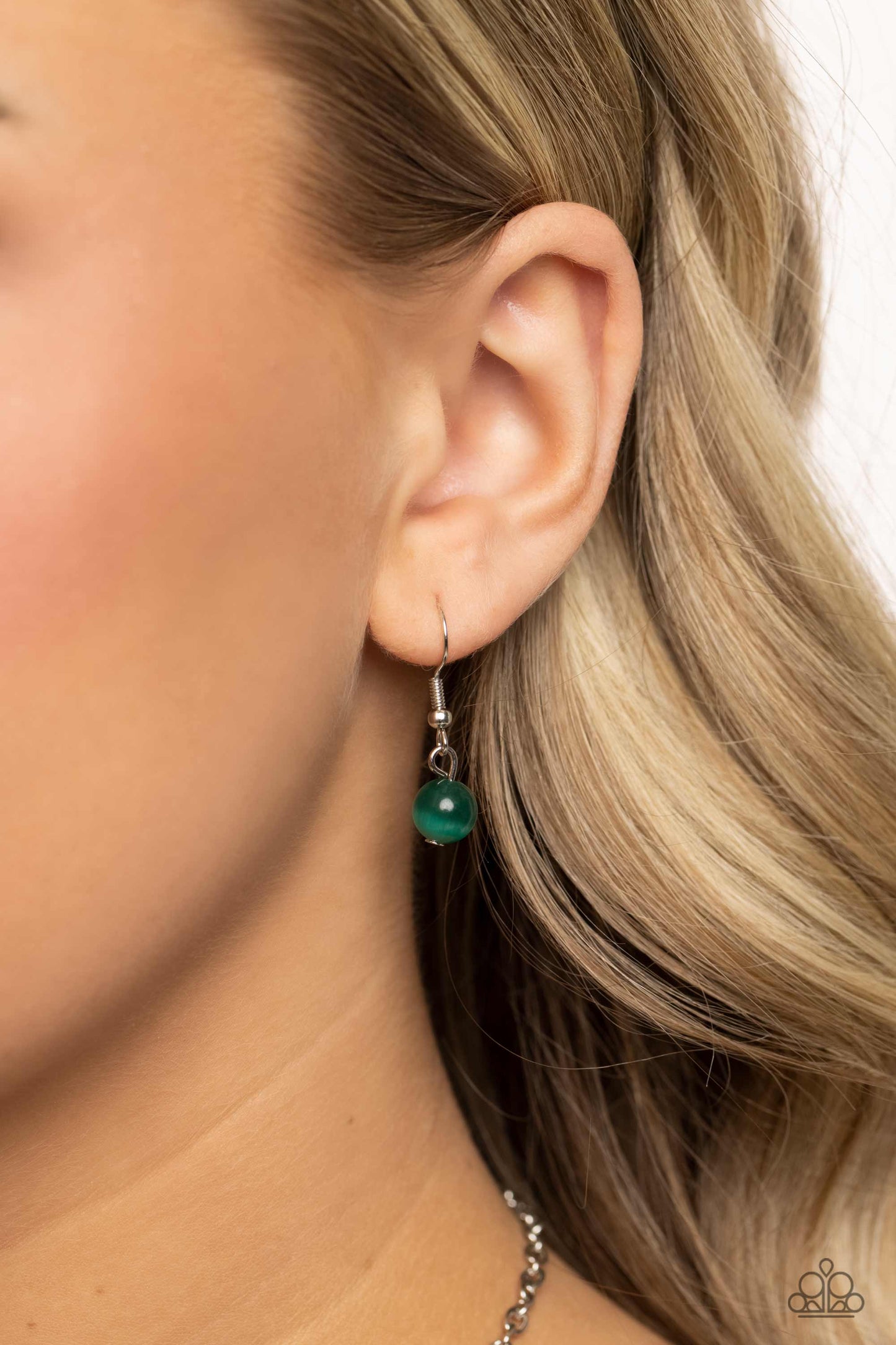 Framed in France - Green Cat's Eye Stone Necklace - Paparazzi Accessories