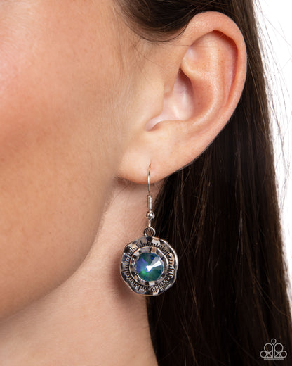 Treasure Chest Couture - Green UV Shimmer Necklace - Paparazzi Accessories